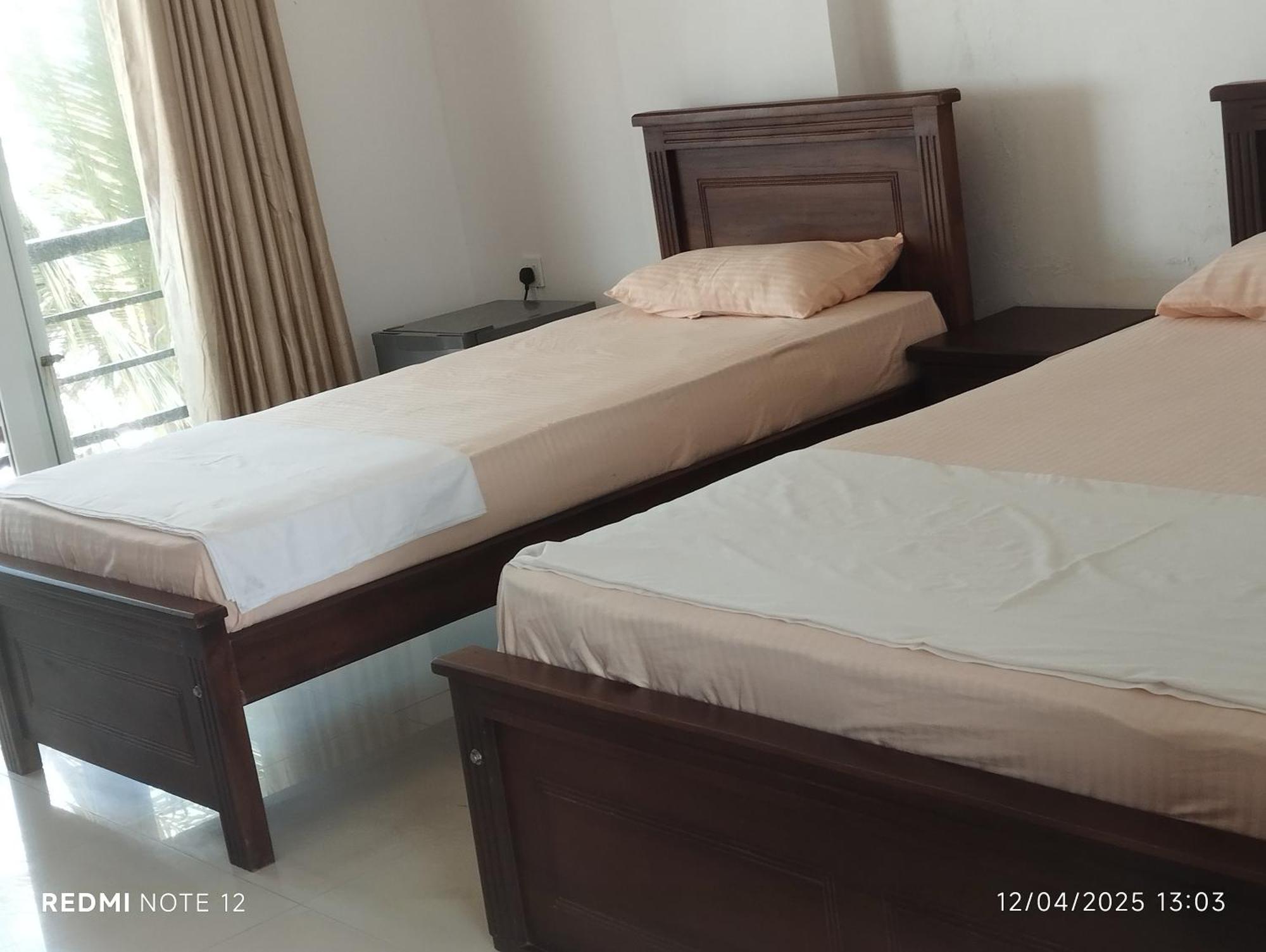 Hotel Ocean Edge Hikka Hikkaduwa Zewnętrze zdjęcie